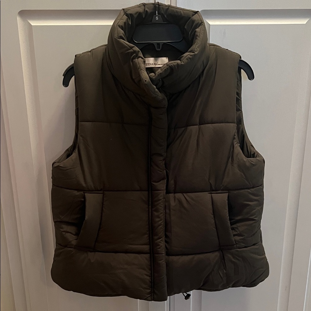 Zenana Outfitters Dark Green Olive Puffer Vest Small